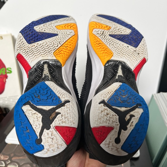 Nike Kid's Air Jordan XXXVII (GS) Basketball Shoe dd7421-061 - Picture 5 of 6